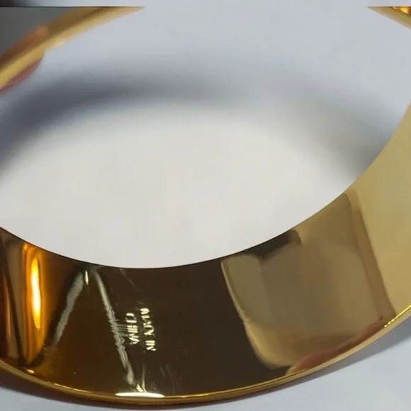 Coach Legacy gold tone bangle bracelet NWOT - Picture 6 of 15